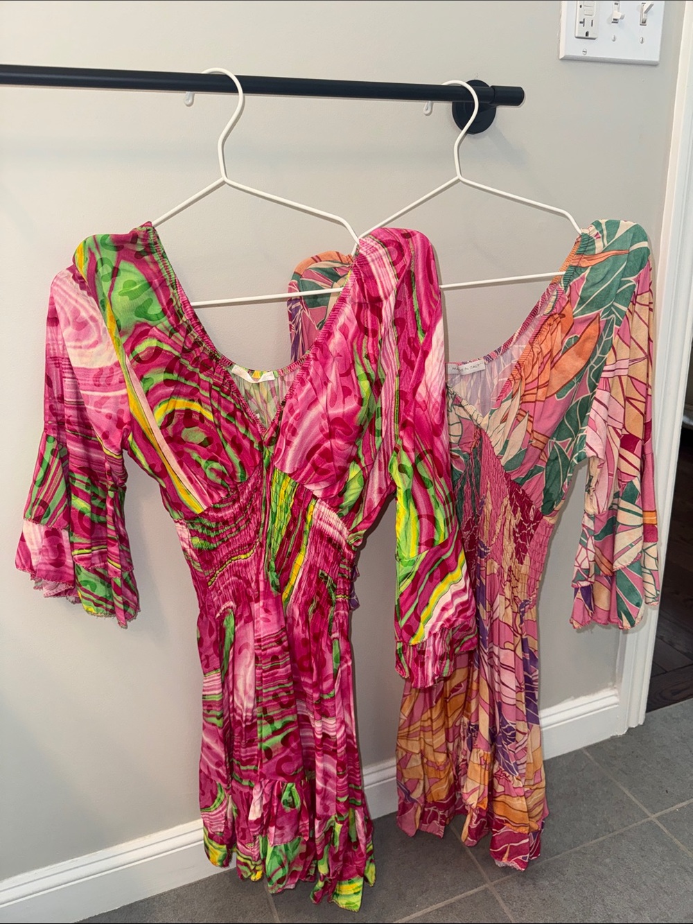 Women's Pink & Green Patterned V-Neck Dress